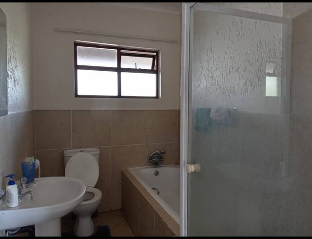 2 BEDROOM SECTIONAL TITLE FOR SALE IN BOKSBURG NORTH